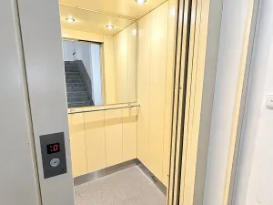 Prodej bytu 3+kk, Praha - Karlín, Pobřežní, 79 m2
