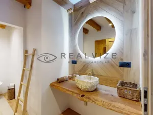 Prodej apartmánu, Lipí, 155 m2
