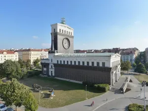 Pronájem bytu 3+kk, Praha - Vinohrady, náměstí Jiřího z Poděbrad, 137 m2
