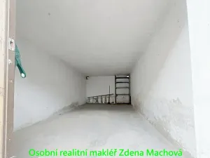 Pronájem garáže, Praha, U první baterie, 17 m2