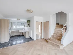 Prodej rodinného domu, Bašť, Kostelecká, 145 m2