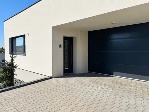Pronájem vily, Zlín, 574 m2
