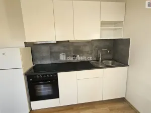 Pronájem bytu 2+kk, Praha - Libeň, Na stráži, 37 m2