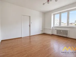 Pronájem bytu 2+1, Hradec Králové, Průmyslová, 57 m2