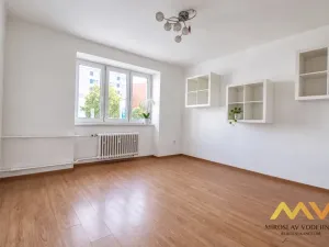 Pronájem bytu 2+1, Hradec Králové, Průmyslová, 57 m2