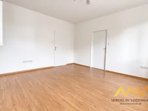 Pronájem bytu 2+1, Hradec Králové, Průmyslová, 57 m2