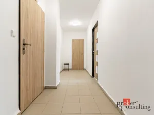 Pronájem bytu 3+kk, Mlékojedy, 68 m2
