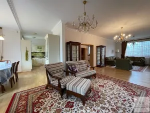 Pronájem rodinného domu, Kolová, 372 m2