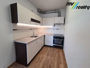 Pronájem bytu 2+kk, Nymburk, Ke Strouze, 58 m2