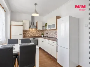 Prodej bytu 2+kk, Kralupy nad Vltavou - Lobeček, nám. Mládežníků, 52 m2