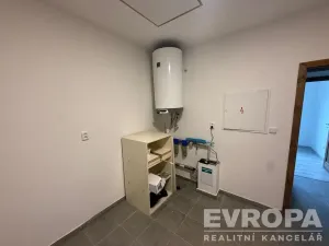 Prodej rodinného domu, Neveklov - Nebřich, 378 m2