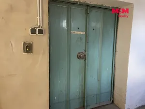 Pronájem, Divišov, Horní náměstí, 105 m2