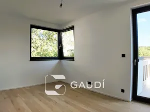 Prodej bytu 4+kk, Praha, Mezitraťová, 105 m2
