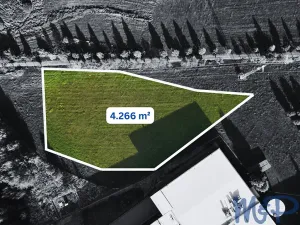 Prodej komerčního pozemku, Komorovice, 4266 m2