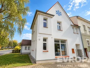 Prodej rodinného domu, Nová Paka, Kafkova, 210 m2