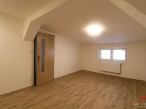 Pronájem bytu 3+kk, Děčín - Děčín IV-Podmokly, Mírové nám., 100 m2