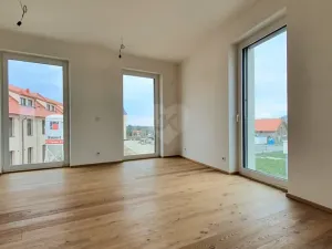 Pronájem bytu 2+kk, Praha - Královice, Ke Tvrzi, 47 m2