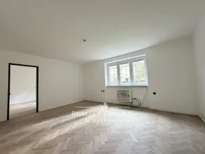 Prodej bytu 2+1, Benešov, Na Spořilově, 59 m2