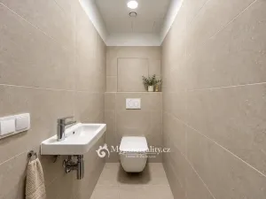 Prodej bytu 3+kk, Znojmo, Jarošova, 76 m2