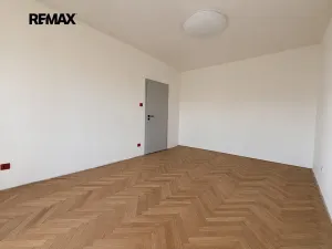 Pronájem bytu 1+1, Slavkov u Brna, sídliště Nádražní, 34 m2