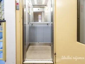Pronájem bytu 1+kk, Praha - Holešovice, Přístavní, 20 m2