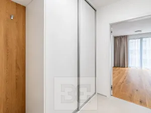 Prodej bytu 1+kk, Praha - Košíře, Starokošířská, 40 m2
