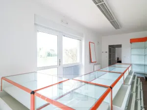 Pronájem obchodního prostoru, Praha - Kolovraty, Kupkova, 35 m2