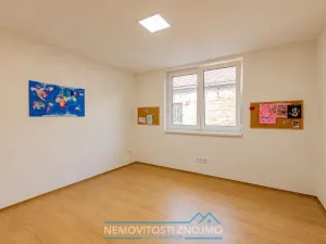 Prodej rodinného domu, Chvalovice, 220 m2