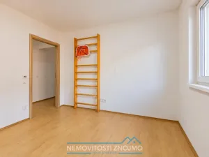 Prodej rodinného domu, Chvalovice, 220 m2