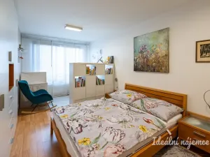 Pronájem bytu 2+kk, Praha - Vysočany, Sousedíkova, 59 m2