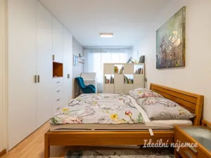 Pronájem bytu 2+kk, Praha - Vysočany, Sousedíkova, 59 m2