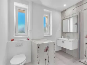 Pronájem bytu 1+kk, Hradec Králové, Dvorská, 28 m2