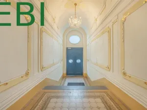 Prodej bytu 3+1, Praha, Římská, 121 m2