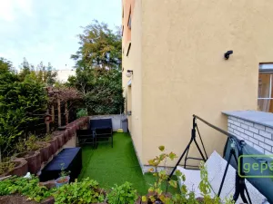 Pronájem bytu 2+kk, Praha - Libeň, Společná, 46 m2