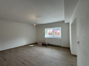 Prodej bytu 3+1, Řevničov, Karlovarská, 68 m2