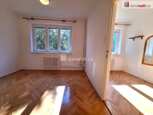 Pronájem bytu 3+1, Praha, Krátká, 65 m2