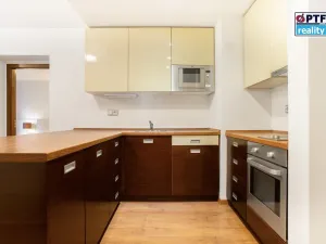Pronájem bytu 2+kk, Plzeň, U Borského parku, 52 m2