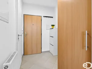 Prodej bytu 1+kk, Horoměřice, T. G. Masaryka, 37 m2