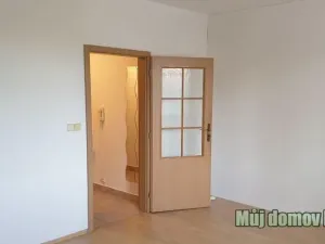 Pronájem bytu 1+kk, Praha - Hostivař, Pražská, 27 m2