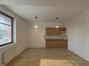 Pronájem bytu 1+kk, Praha - Hostivař, Pražská, 27 m2