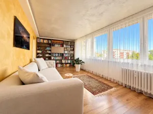 Prodej bytu 3+1, Hradec Králové - Třebeš, Urxova, 67 m2