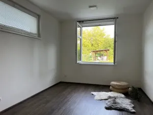 Pronájem bytu 1+kk, Pardubice, Na Okrouhlíku, 29 m2