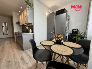 Prodej bytu 3+1, Postoloprty, Jiráskovo náměstí, 67 m2