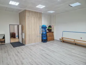 Pronájem kanceláře, Praha, Rajmonova, 80 m2