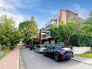 Pronájem bytu 2+kk, Praha - Suchdol, Májová, 45 m2