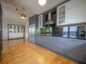 Prodej bytu 3+kk, Praha, Učňovská, 90 m2