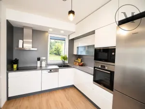 Prodej bytu 3+kk, Borek, Dlouhá, 68 m2