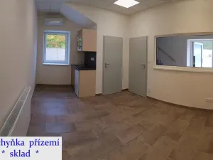 Pronájem skladu, Hýskov, Na Břasích, 1900 m2