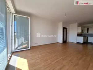 Pronájem bytu 2+kk, Praha, Hlučkova, 63 m2