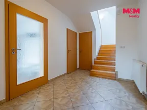 Prodej rodinného domu, Dynín, 330 m2